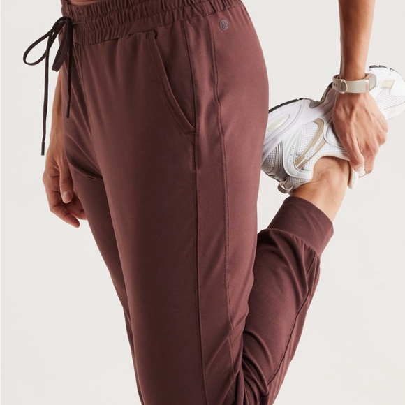 Zella Women's Burgundy Jogger Pants - Picture 8 of 9